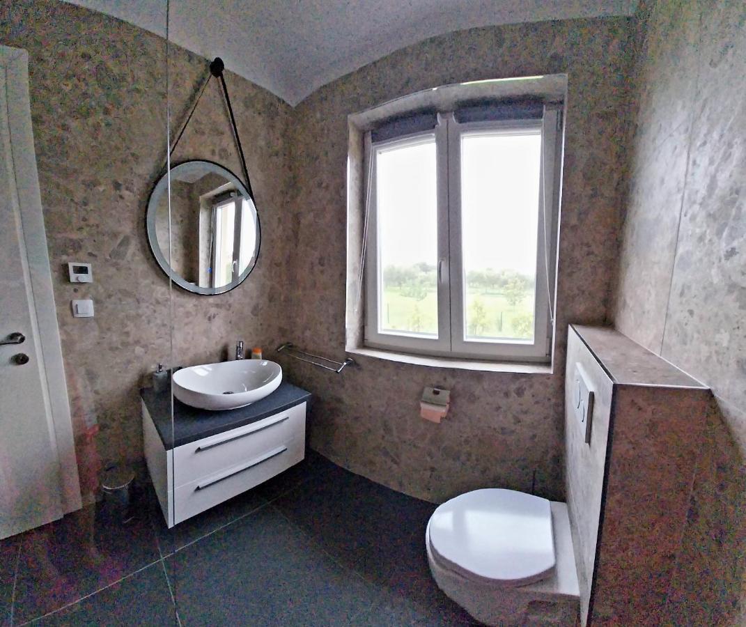Vila Dubravka - Schoen Und Komfortabel Inmitten Von Olivenbaeumen Und Weinbergen Mit Whirlpool Valtura Экстерьер фото